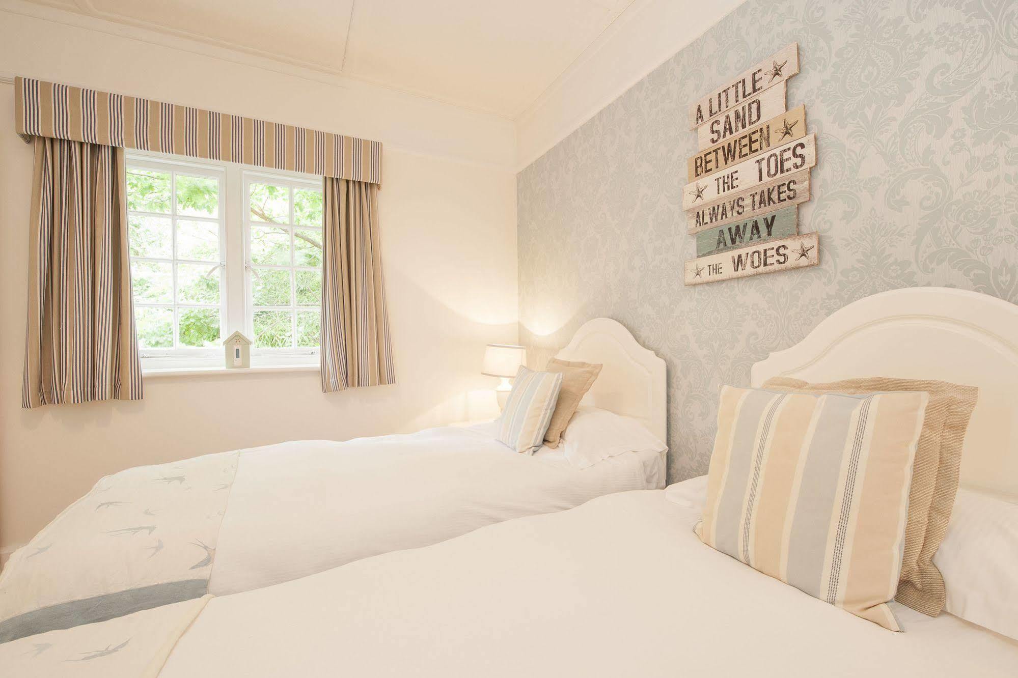 Bed and Breakfast The Fishbourne à Fishbourne  Extérieur photo